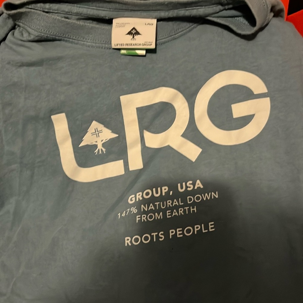 Men’s LRG shirt